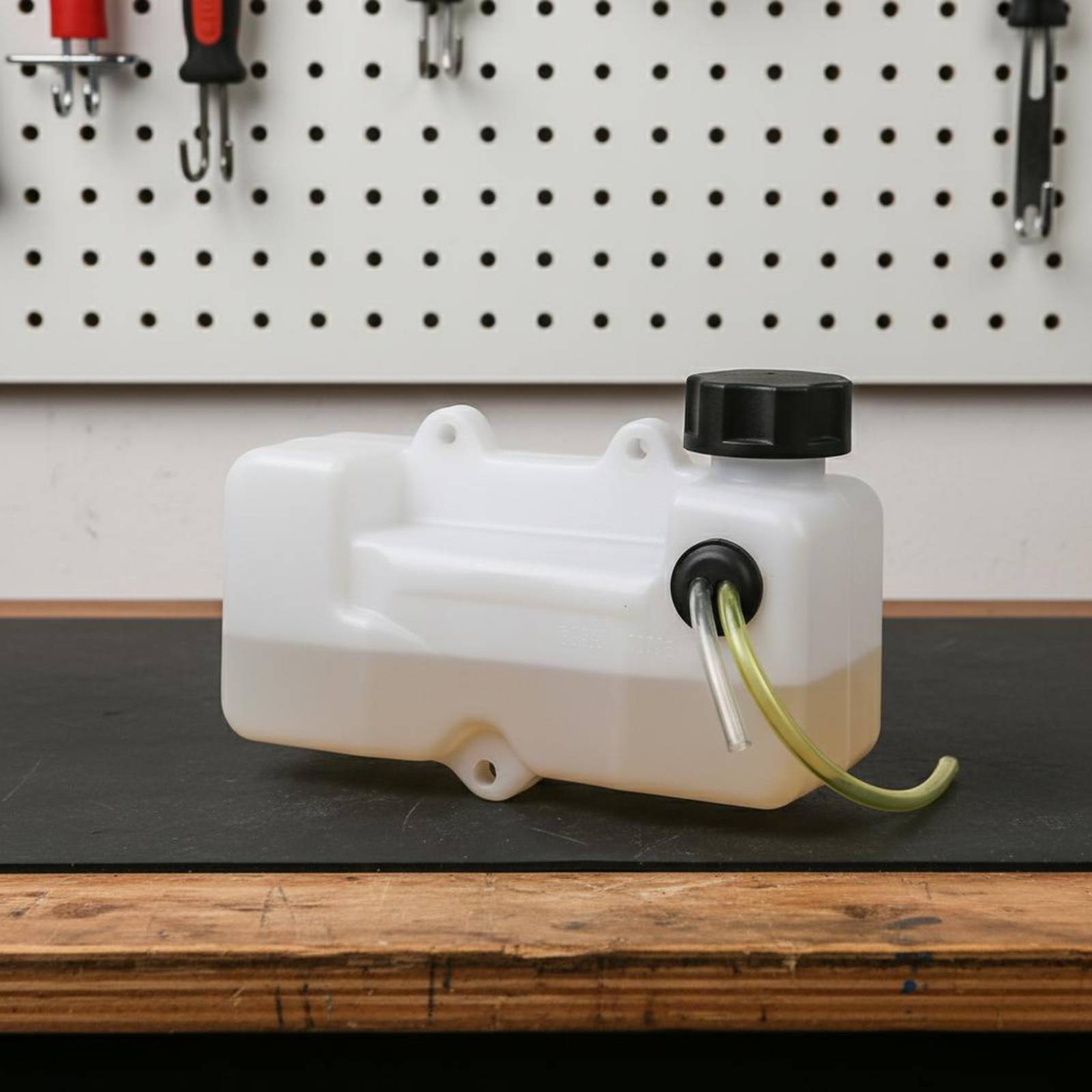 交換用燃料容器（ライン付き）不規則形状の園芸工具部品 - Garden Tools のレビューと価格